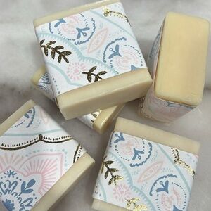Hand Crafted Manuka Honey and Almond Oil Soap